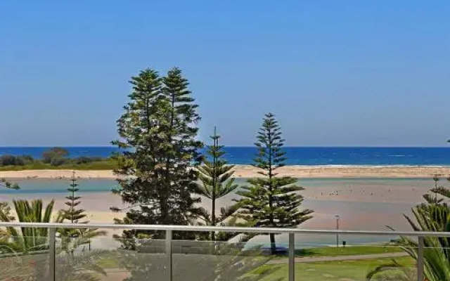 Coast Luxury Apartment 23