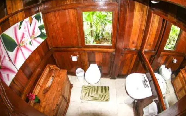 Red Frog Bungalows