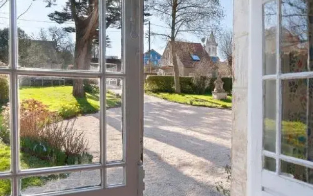 House With 8 Bedrooms in Grandcamp-maisy, With Wonderful sea View, Furnished Garden and Wifi - 200 m From the Beach