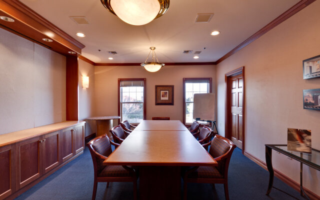 Oakwood at Avalon Crescent