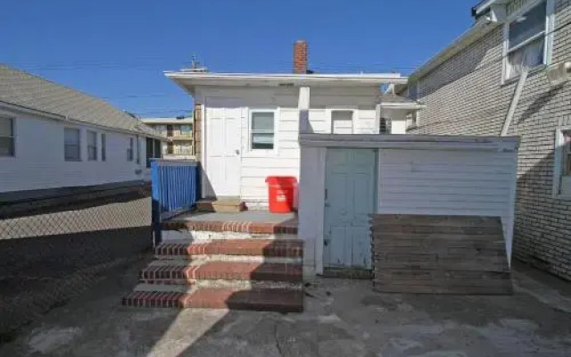 Shore Beach Houses - 43A Lincoln Ave