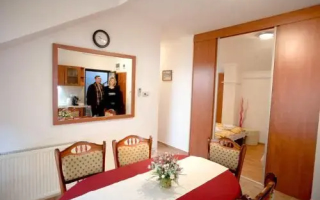 Julia Harmony Apartmen