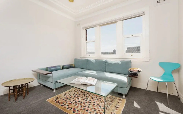 Comfy Coogee Living H328
