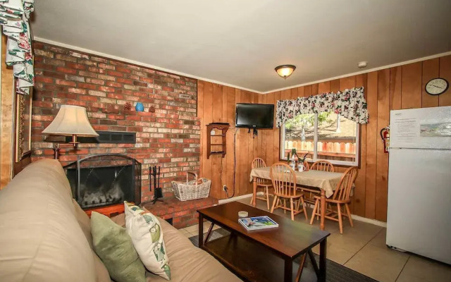 Owl Pine Cabin 1552 by RedAwning