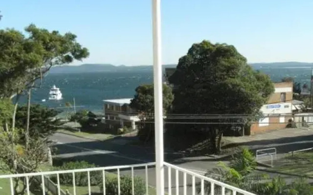 Edgewater, Unit 3/145 Shoal Bay Road