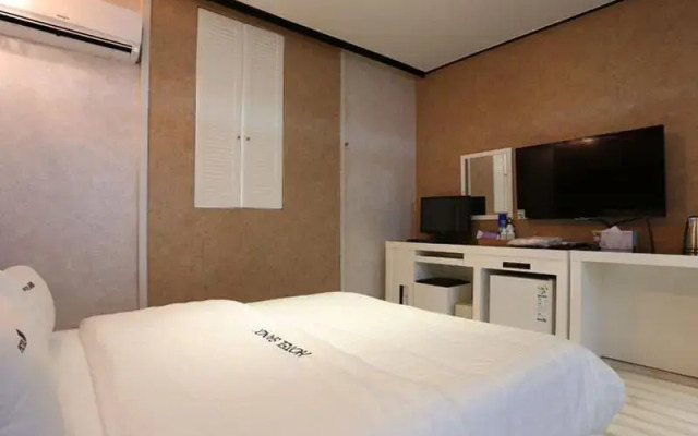 Goodstay Bandi Hotel