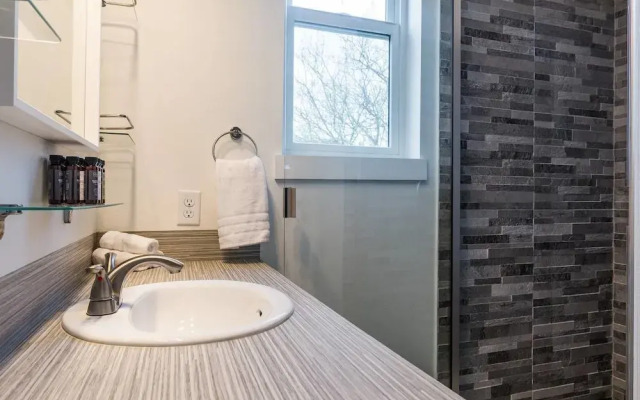3BR East Side Urban Retreat