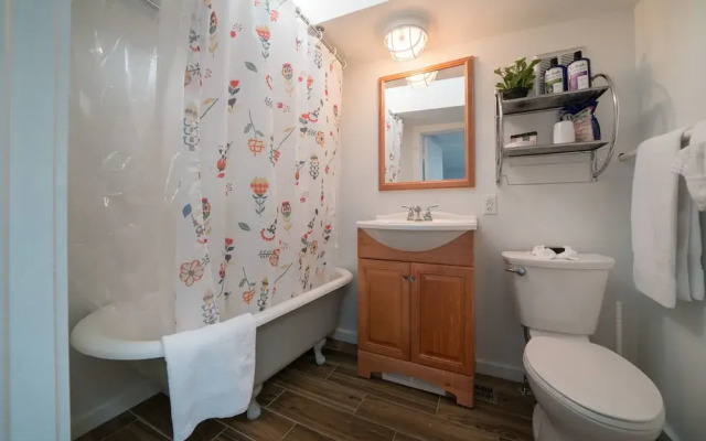 Carriage House Studio Bedroom 1 Bathroom Home