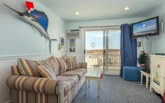 46th St Windjammer 105 1Br Studio