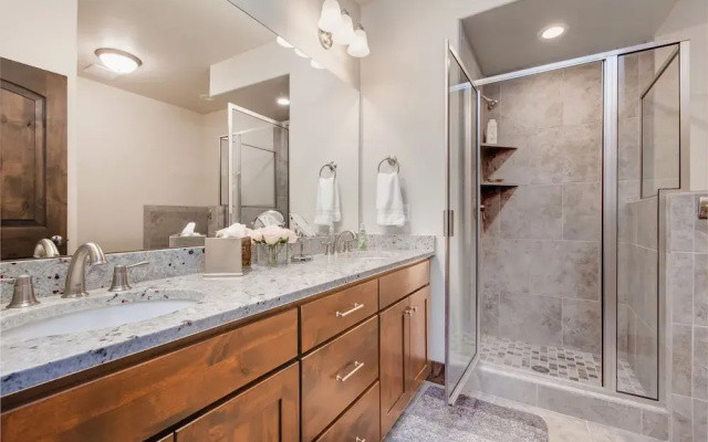 Blackrock Ridge Condo by RedAwning