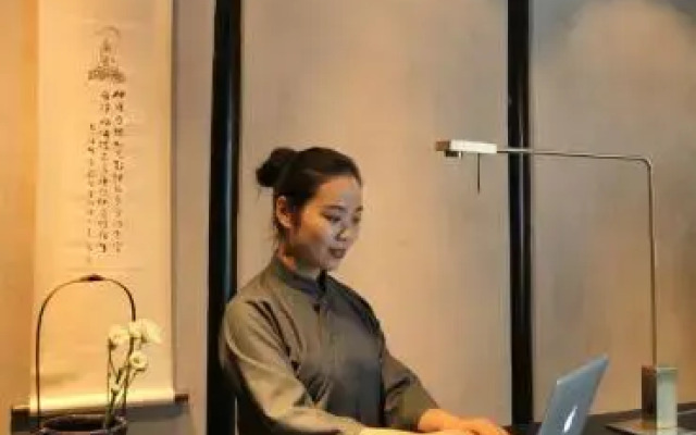 Yin Lv Tong Li Courtyart Hotel 