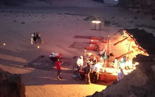 Wadi Rum Candles Camp