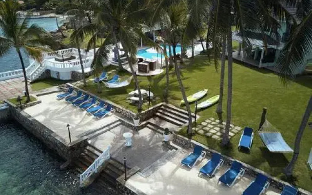 Coral Cay Villas
