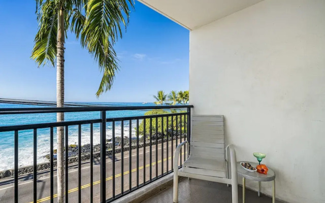 Kona Alii 201 by RedAwning