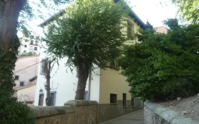 Apartamentos Casas Colgadas