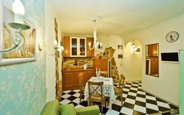 Studio on Zhukovskogo 6