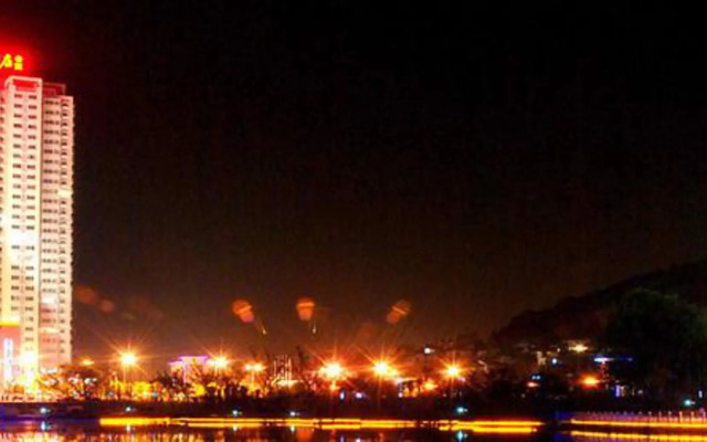 Xuyisizhou Junyue Hotel