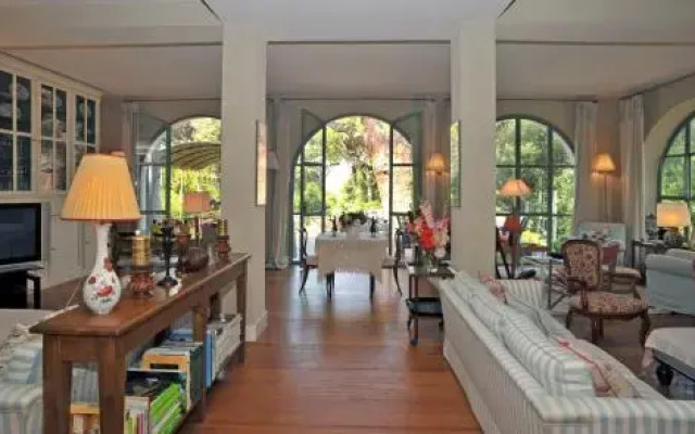 Beach Front Limonaia