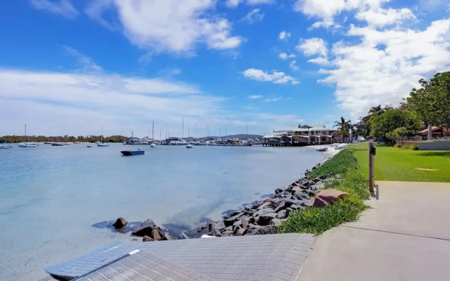 Sunset Court, Unit 1, 3 Resthaven Avenue