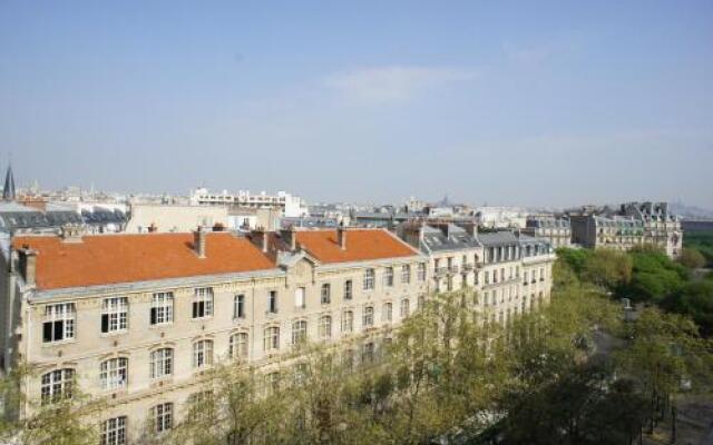 Artist Studio View Eiffel Tower