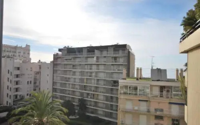 Cannes One Bedroom Jardins de la Croisette