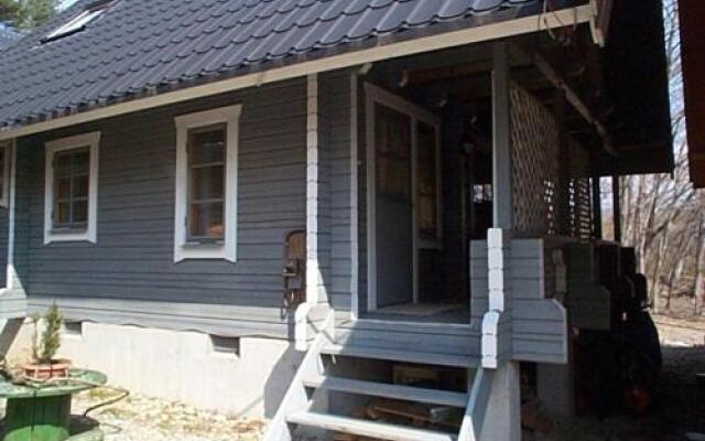 Cottage Mogi Log House