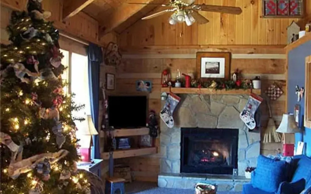 Nestled Inn- One Bedroom Cabin