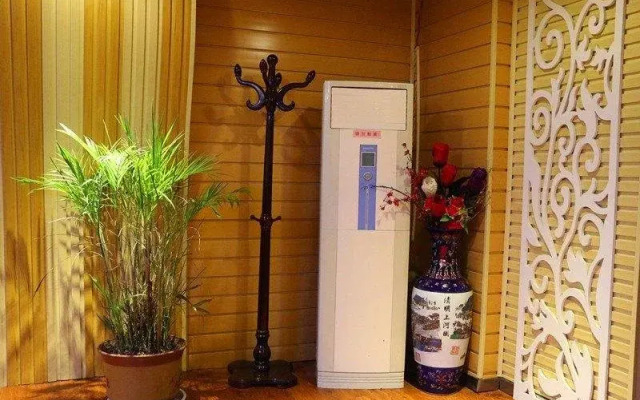 Hong Yuan Hotel - Hebi