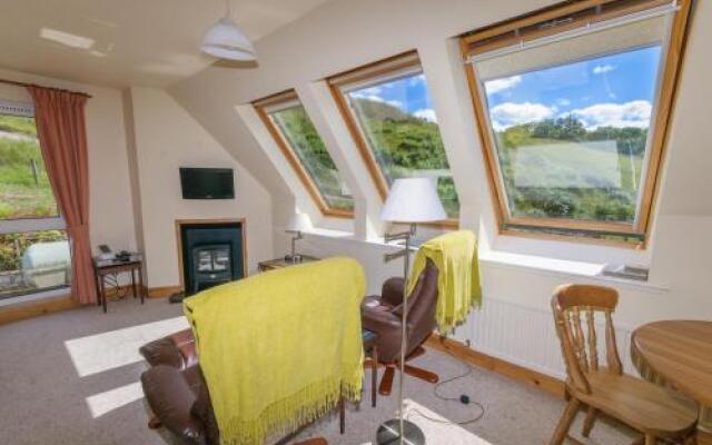Blarghour Farm Cottages Overlooking Loch Awe