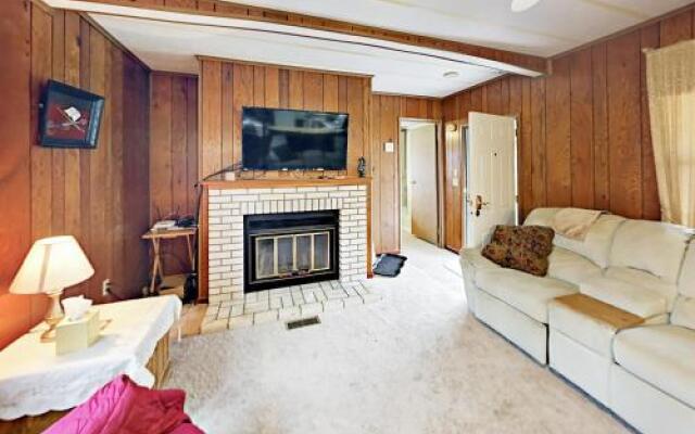 693 Reems Creek - 2 Br Home