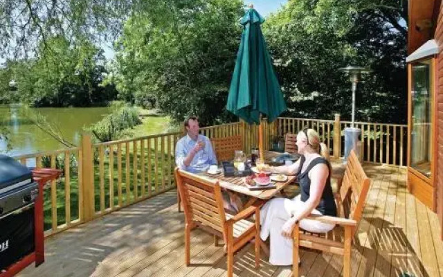 Upton Lakes & Lodges