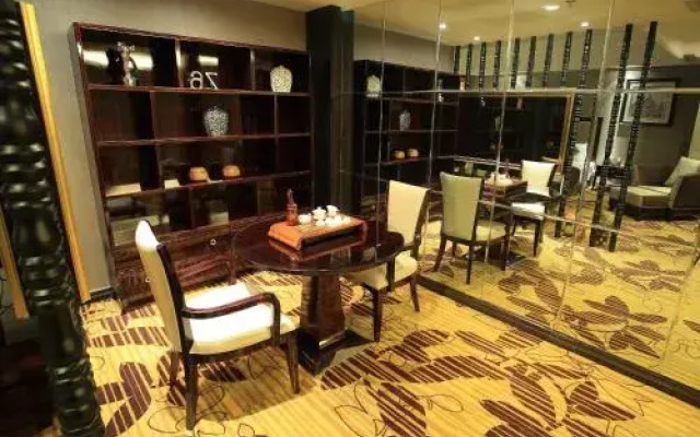 Xing'anmeng Biguiyuan Phoenix Hotel