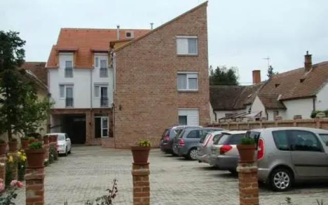Emanapartmanok Sárvár