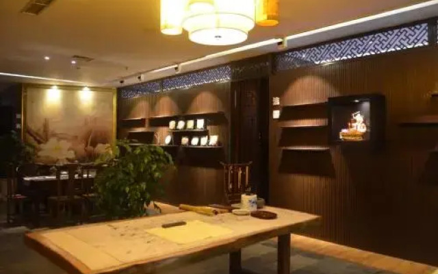 E Mei Shan Central Sunshine Hotel