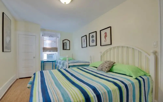 12th Street House up - 5 Br Apts