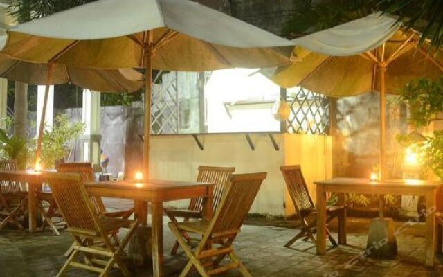 Warung Coco Poppies 2