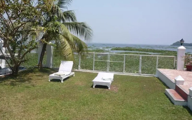 Tranquil Waters Villa