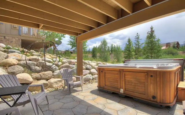 Aspen Point by RedAwning