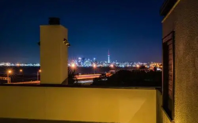 Northcote Point Amazing City View Villa