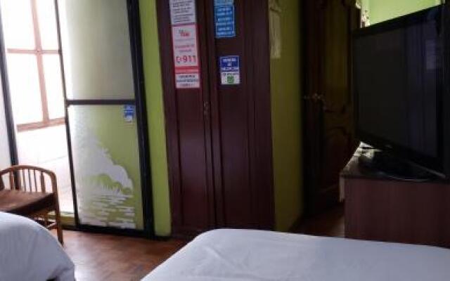 Hostal Arco del Sol