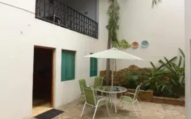 Casa Amarilla