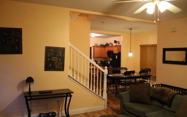 Downtown 830 By Homecomfortstay