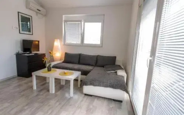 Apartments Lekovic