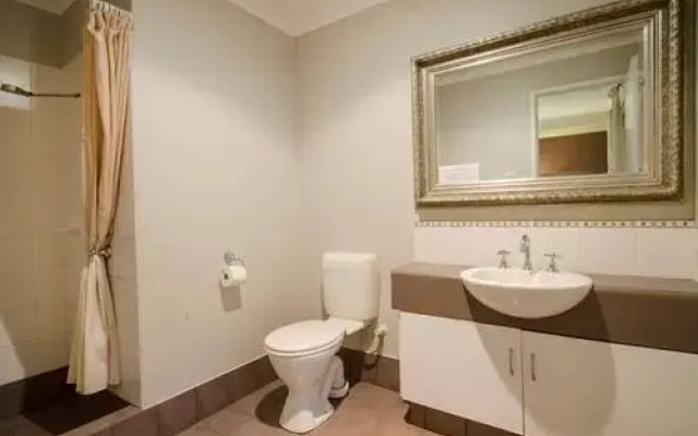 Yallingup pet friendly Bush retreat