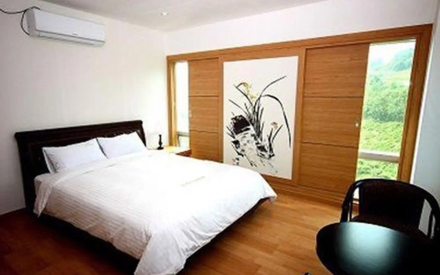 Tongyeong Business Hotel