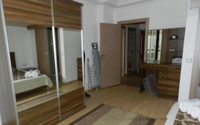 Roza Apartments