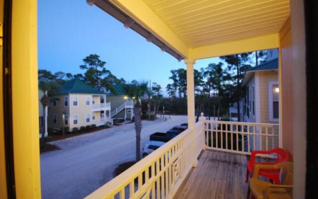 Parrot-Dise 13AU - 1 Br Condo