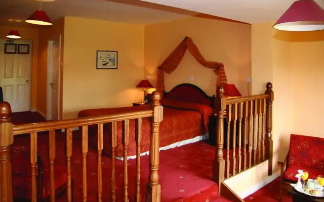 Towers Hotel