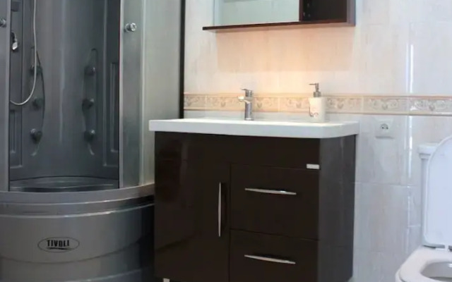 Elling on Prosvescheniya St. 122-1