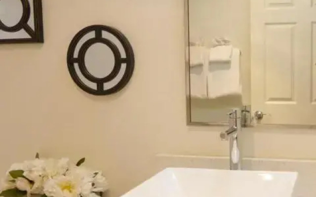 Beverly Hills luxury 2 Bed 2 Bath